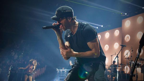 Enrique Iglesias și-a anulat concertul din Mexic din cauza problemelor de sănătate. Ce spune mama artistului despre starea fiului ei?