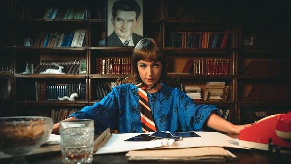 EMAA a lansat "Free man falling", piesa de pe coloana sonoră a serialului "Spy/Master"