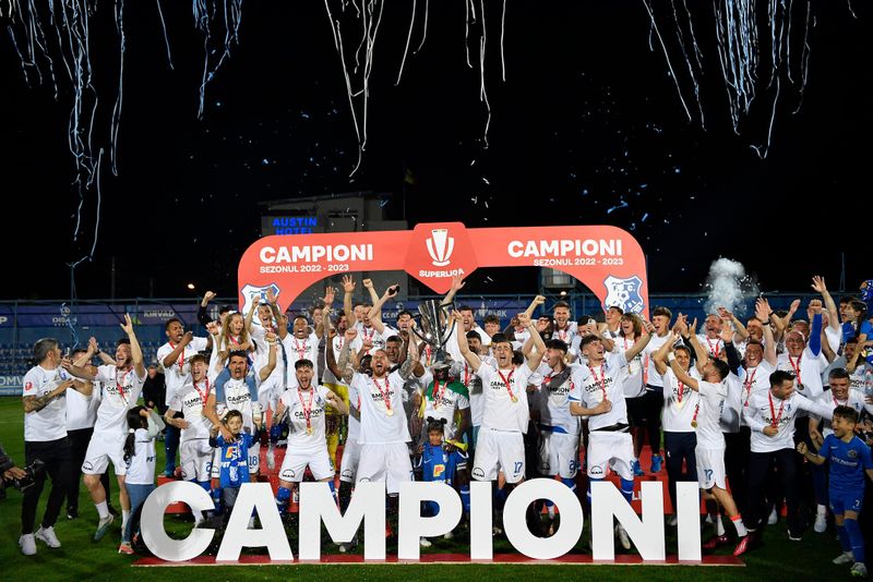 Gică Hagi, bucuros după ce a făcut-o pe Farul campioana României