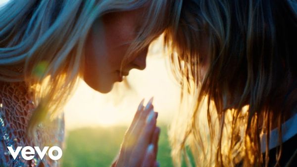 VIDEOCLIP: Zara Larsson - End Of Time