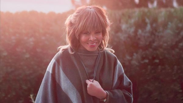Tina Turner, momente grele din cauza familiei, dar și a lipsurilor financiare. Regretata artistă a fost abandonată de părinți