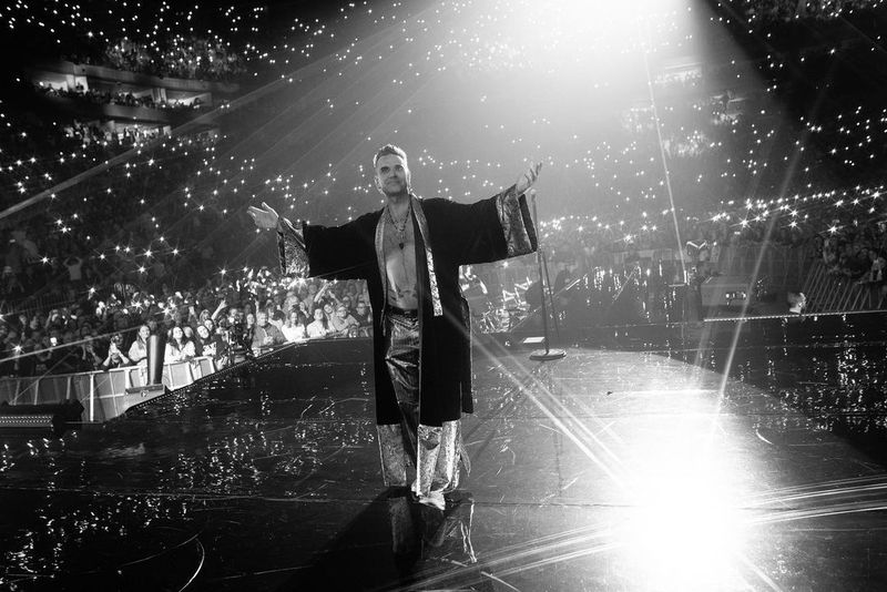 Robbie Williams nu mai cântă la București pe 3 iunie