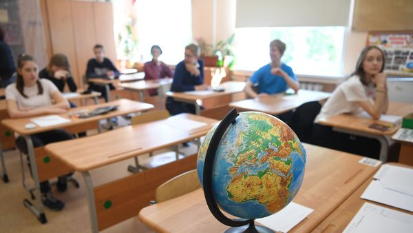 Luni ar urma să înceapă înscrierea pentru examenul Bacalaureat. Greva din educaţie intră în a doua săptămână