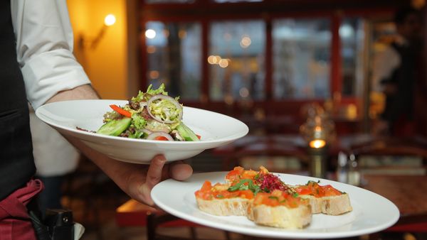 Idei de joburi de vară pentru elevi şi studenţi