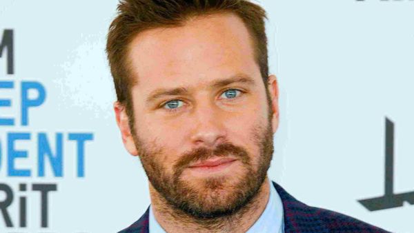 Armie Hammer a scăpat de ancheta procurorilor. Actorul și-a distrus cariera după ce o tânără l-a acuzat de agresiune