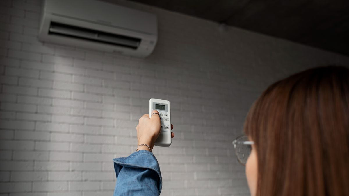 Cât consumă un aparat de aer condiționat pe oră?