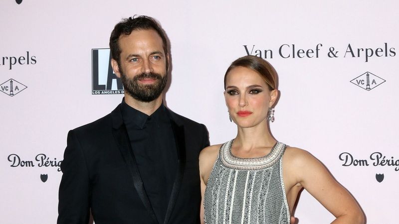 Cine este Camille &Eacute;tienne? T&acirc;năra de 25 de ani este presupusa amantă a lui Benjamin Millepied, soțul lui Natalie Portman