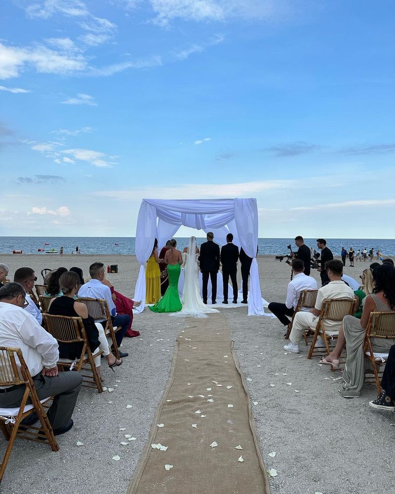 Irina Deaconescu și Cristi Manea s-au căsătorit religios la malul mării! Cum au arătat cei doi și fetițele lor la marele eveniment?