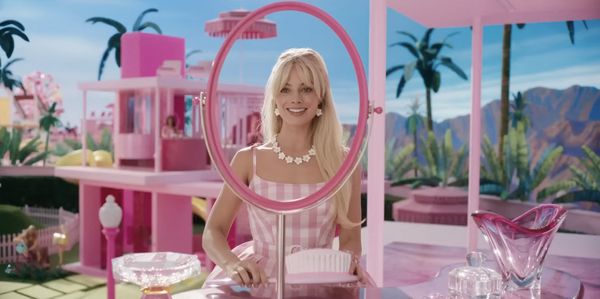 Filmul "Barbie" a necesitat at&acirc;t de multă vopsea roz &icirc;nc&acirc;t a contribuit la o penurie globală