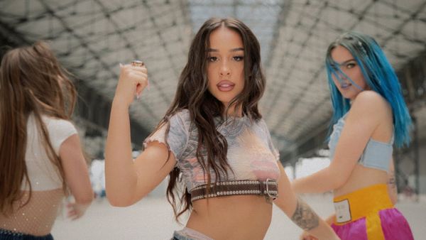 Ștefania a lansat piesa "Anii mei"