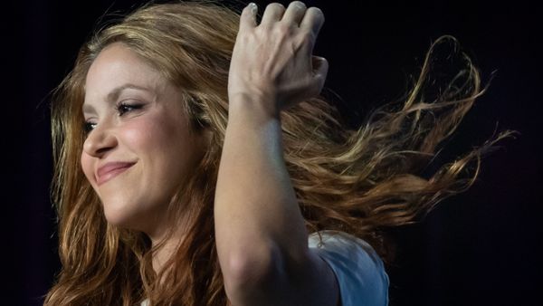 Întorsătură de situație în viața amoroasă a Shakirei. Nu îl vrea nici pe Tom Cruise, nici pe Lewis Hamilton. Cine este muzicianul de care este îndrăgostită, de fapt, artista?