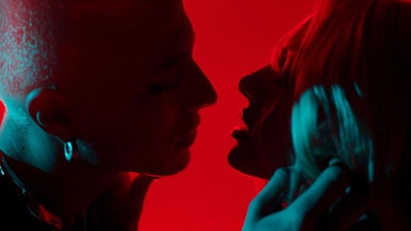 VIDEOCLIP: Alexandra Stan - Bobo
