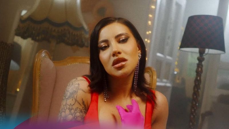 VIDEOCLIP: Nicoleta Nucă - Și fetele fr&acirc;ng inimi