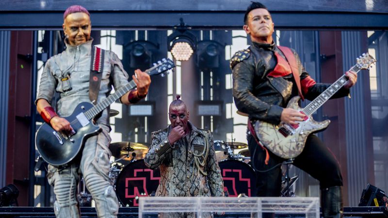 Casa de producție Universal Music suspendă promovarea trupei Rammstein