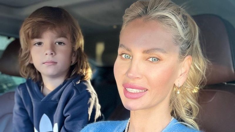 Val de reacții &icirc;n mediul online după ce Andreea Bănică s-a fotografiat &icirc;n lenjerie intimă, alături de fiul ei: &bdquo;Eu oi fi &icirc;nvechită, dar ea este dusă&rdquo;