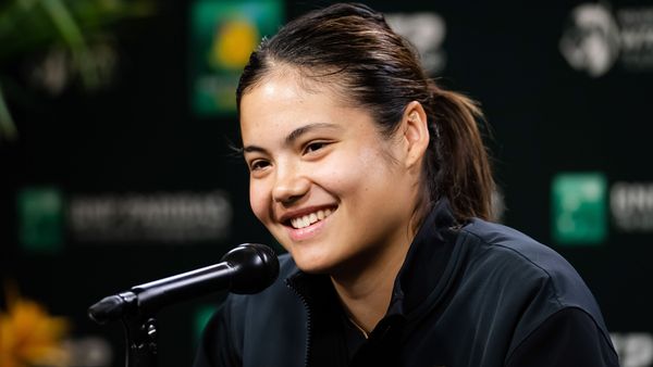 Emma Răducanu spune că uneori &icirc;şi doreşte să nu fi c&acirc;ştigat US Open. Despre circuitul WTA: &ldquo;Sunt mulţi rechini&rdquo;