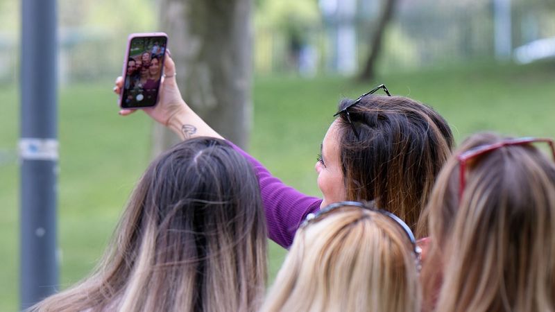 Dimineața pe doi cu Greeg și Cernat| 21 iunie 2023: Ziua Internaţională a Selfie-ului. Când a fost făcută prima poză