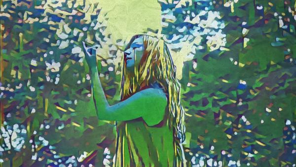 EMAA a lansat "Warm Winds", o piesă în colaborare cu topictureastory