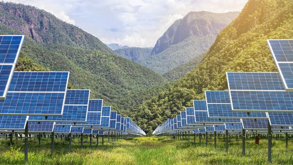 Sistemele fotovoltaice - Cele mai bune soluții pentru a obține independență energetică