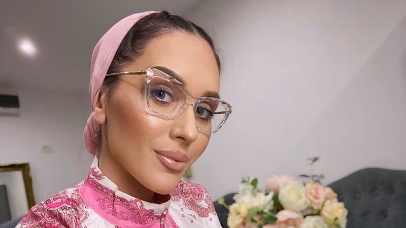 Dana Roba, primele declarații după ce a fost atacată de către soțul ei cu un ciocan, suferind multiple traumatisme. Make-up artistul este de nerecunoscut: "Arătam ca un om mort. Dumnezeu mi-a dat o a doua șansă la viață"