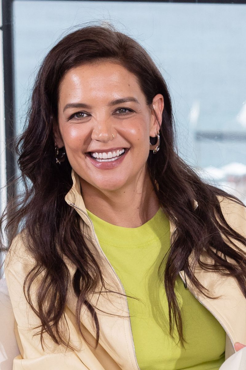 Katie Holmes si Suri Cruise, ca doua surori