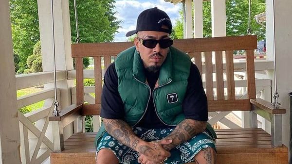 Alex Velea, despre creșterea celor doi băieți, Dominic și Akim. Artistul este un tată devotat: "Sunt niște copii modești, nu au interpretat greșit faima noastră"