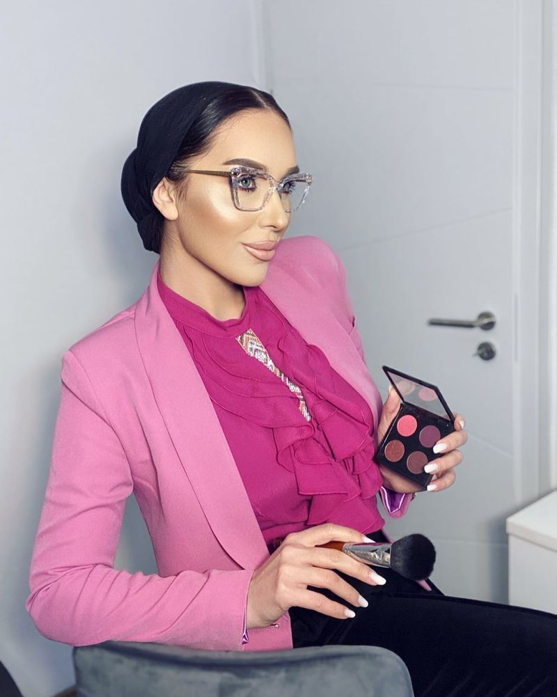 Cumnata Danei Roba, acuzații dure la adresa make-up artistului