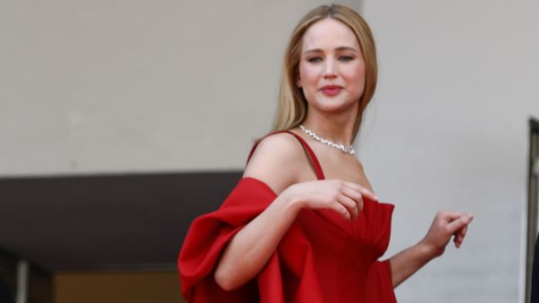 Jennifer Lawrence, reacție neașteptată după ce a fost acuzată ca ea este femeia cu care Liam Hemsworth a înșelat-o pe Miley Cyrus
