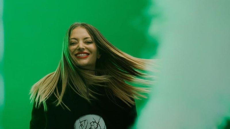 Delia Matache, pusă la &bdquo;zid&rdquo; de internauți. Artista nu a stat pe g&acirc;nduri și le-a dat o replică neașteptată: "Așa e, și, totuși, uite ce liniște e"