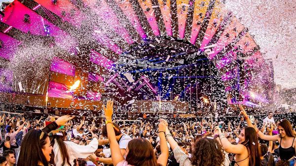 Neversea 2023 – 50 de persoane au fost oprite să intre la festival pentru că aveau asupra lor substante interzise/ Peste 460 de persoane au avut nevoie de îngrijiri medicale, iar zece dintre acestea au fost transportate la spital