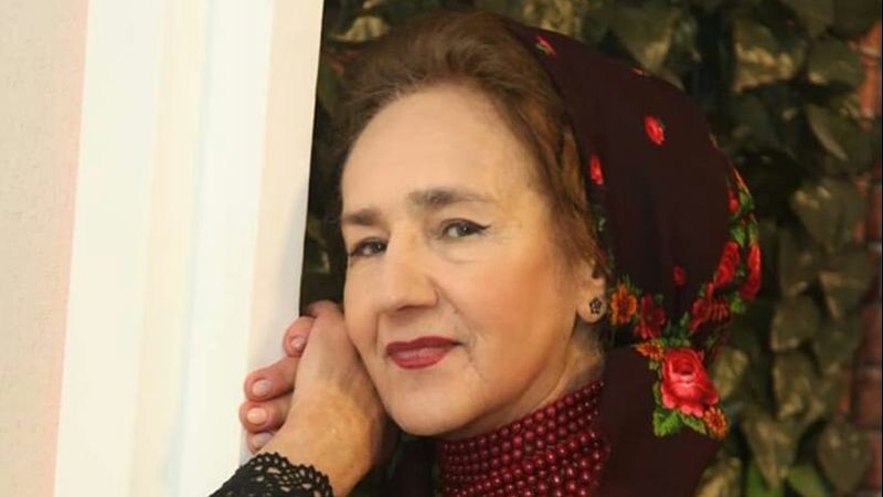 Creativitatea Sofiei Vicoveanca a reușit să-l impresioneze chiar și pe un călugăr. Reacția artistei atunci c&acirc;nd a aflat că preotul recită versurile sale la &icirc;nmorm&acirc;ntări: "Doamne, mă ferește"