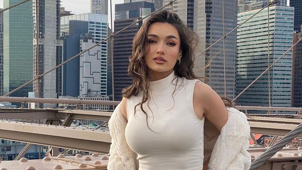 Din ce își câștigă Viviana Sposub existența după despărțirea de George Burcea. Bruneta și-a schimbat traiectoria în viață