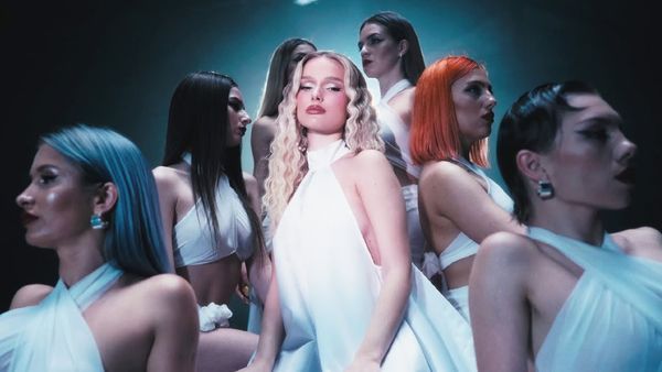 VIDEOCLIP: Eva Timush x rares &ndash; Te-am sunat