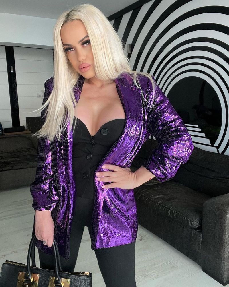 Anda Adam  evacuată din vila din Bragadiru