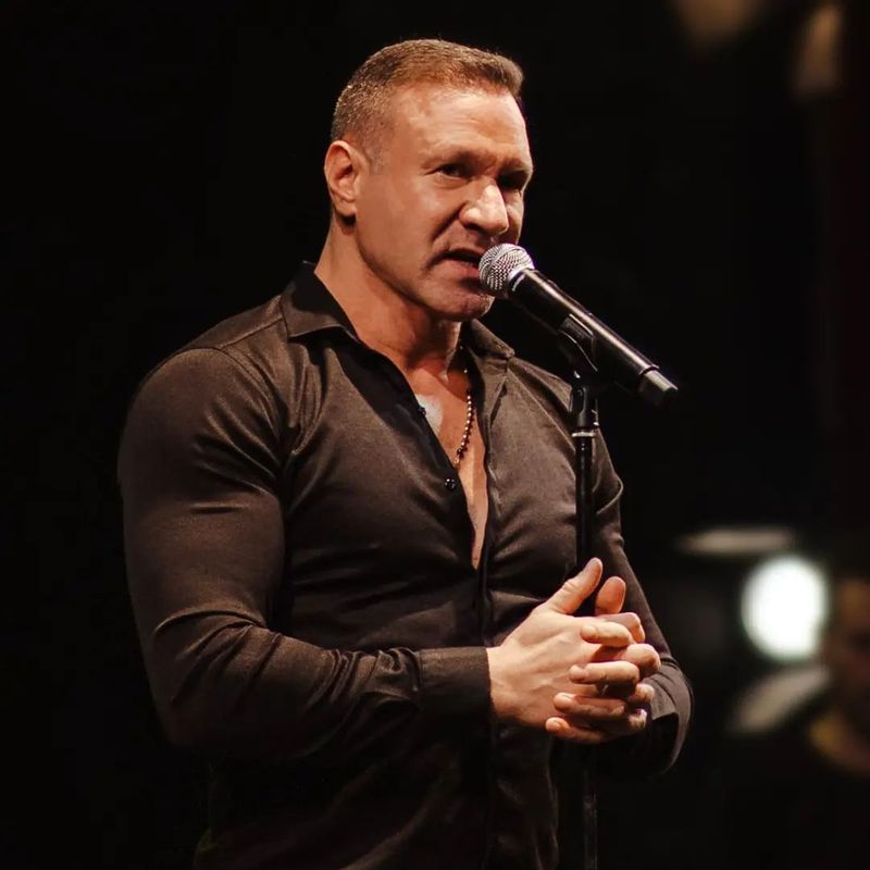 Alin Oprea, aspru criticat pentru felul în care își răsfață soția.