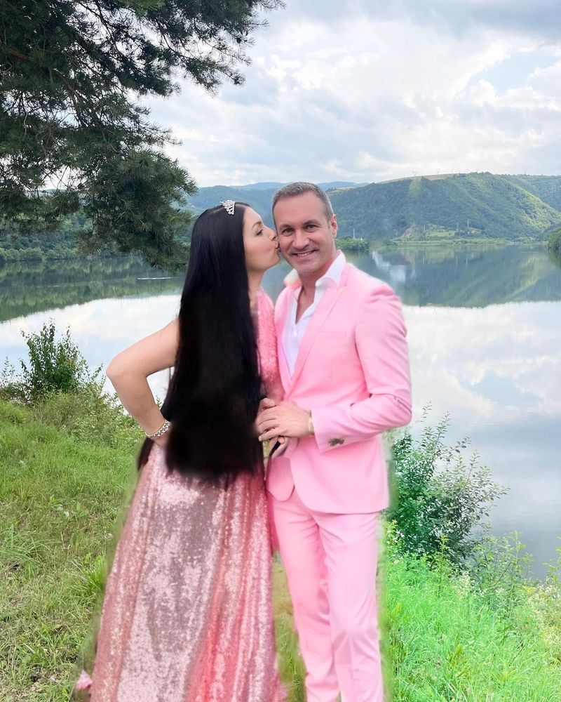 Alin Oprea, aspru criticat pentru felul în care își răsfață soția.