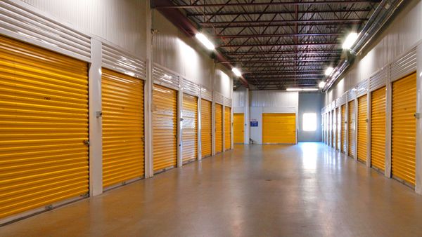 Închirierea spațiilor de depozitare - o opțiune ieftină și practică