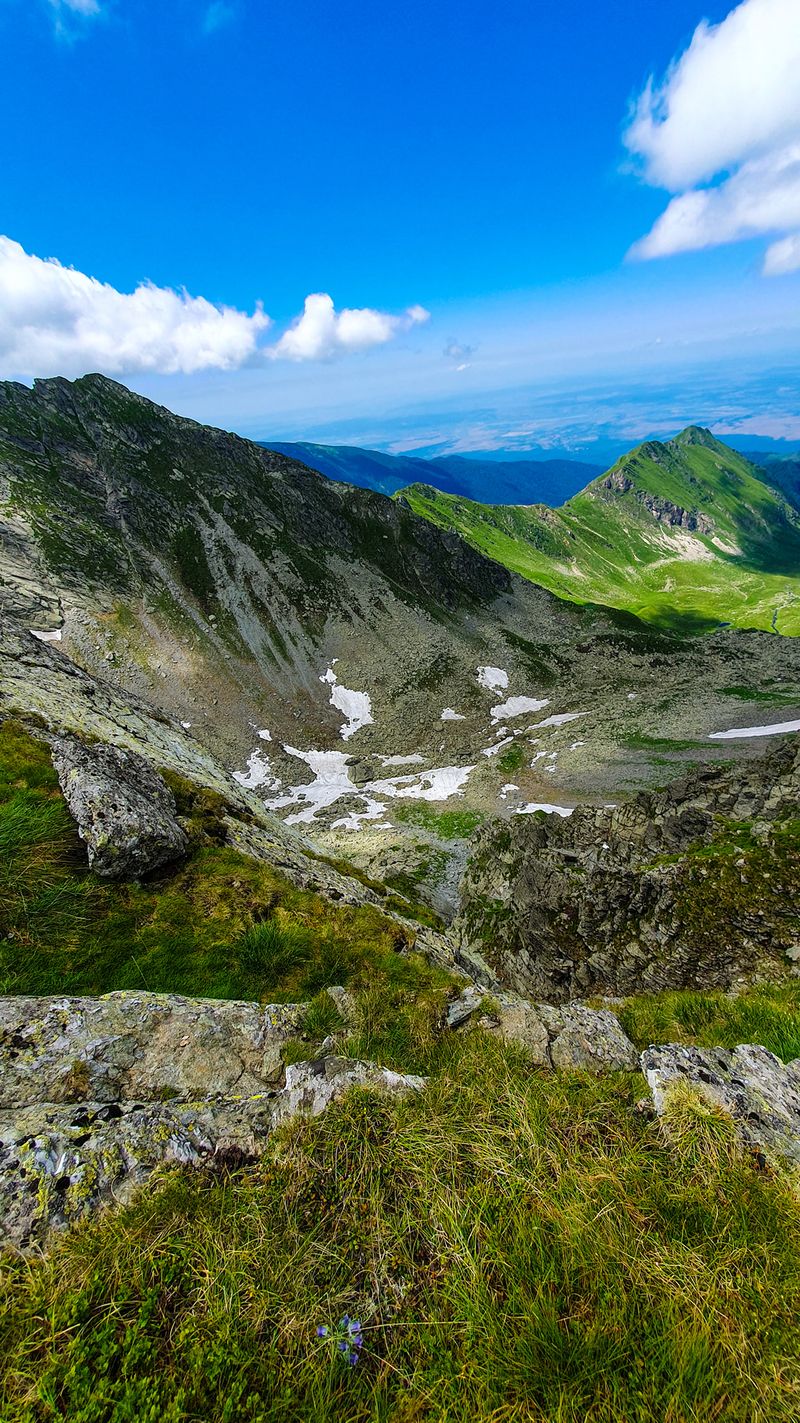Top 5 cele mai frumoase peisaje montane din țară unde ți-ai putea petrece vacanța ca-n Rai
