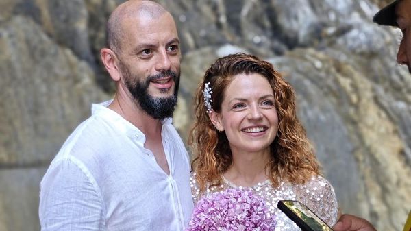 Actrița Victoria Răileanu s-a căsătorit cu Adrian Ștefănescu. Ce locaţie inedită au ales