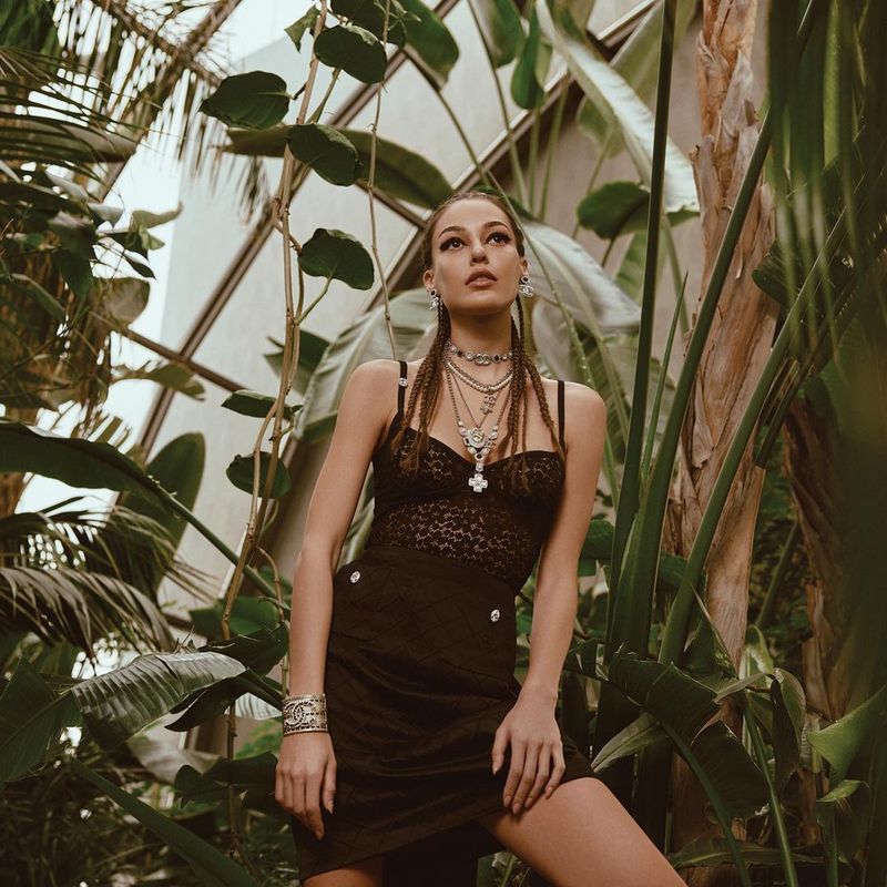 Dilan Çiçek Deniz, judecată pentru aparițiile sale din mediul online