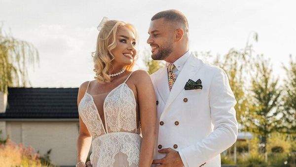 Imagini cu Maria Constantin în rochie de mireasă. Cântăreața de muzică populară a strălucit