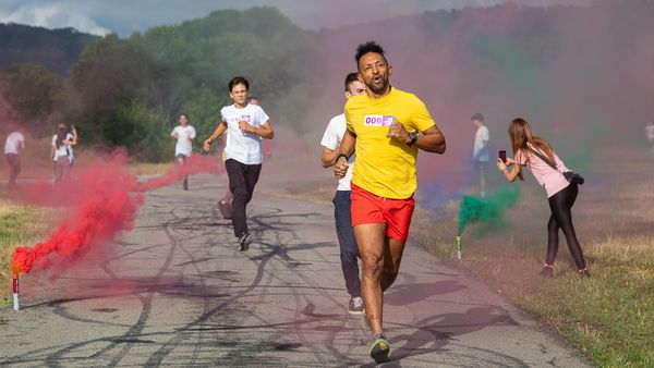 Kamara a c&acirc;știgat locul 5 la maratonul de la R&acirc;mnicu V&acirc;lcea! Ce artistă l-a susținut și i-a dat un imbold la start!