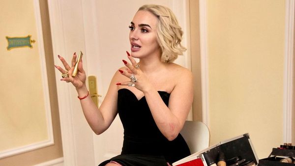 "Dacă mă mai iei o dată la mișto, atât îți trebuie!”. Ana Morodan, deranjată de atitudinea șoferului ei. Ce i-a spus „Contesa digitală” când a întrebat unde este mașina