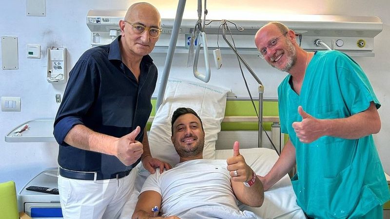 Valentin Sanfira, prima reacție după ce a suferit un accident grav &icirc;n Italia. Care este starea de sănătate a artistului