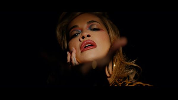 RITA ORA feat. FATBOY SLIM - Praising You