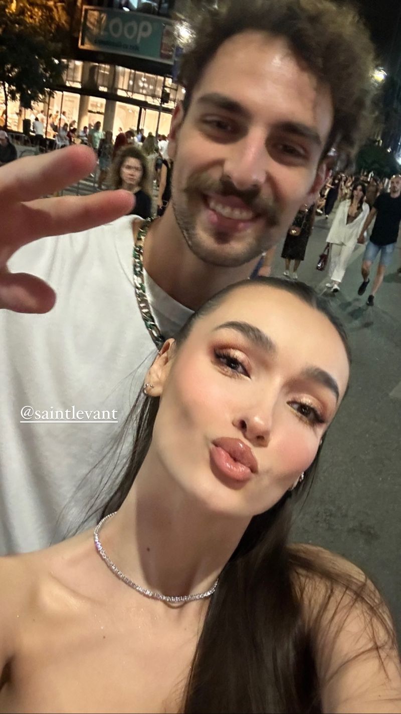 noul iubit al Vivianei Sposub