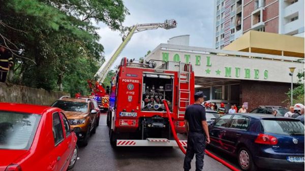 Reacția primarului Cristian Laza, după incendiul de la un hotel din Băile Felix. Au fost &icirc;nregistrate 11 victime
