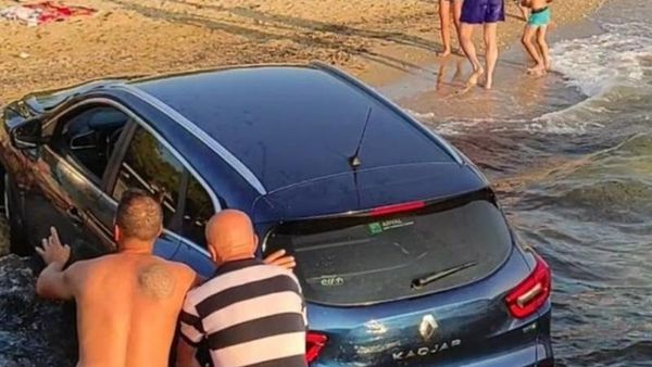 Dimineața pe doi cu Greeg și Cernat| O scenă desprinsă parcă dintr-un film. Maşina unui român a ajuns în Marea Mediterană, după ce şoferul a uitat să tragă frâna de mână