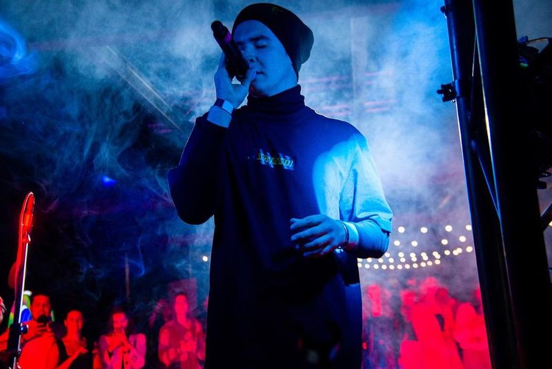  Fața nevăzută a artistului Satoshi