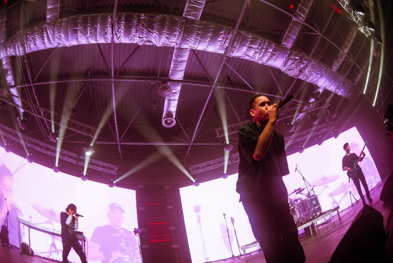 Fața nevăzută a artistului Satoshi